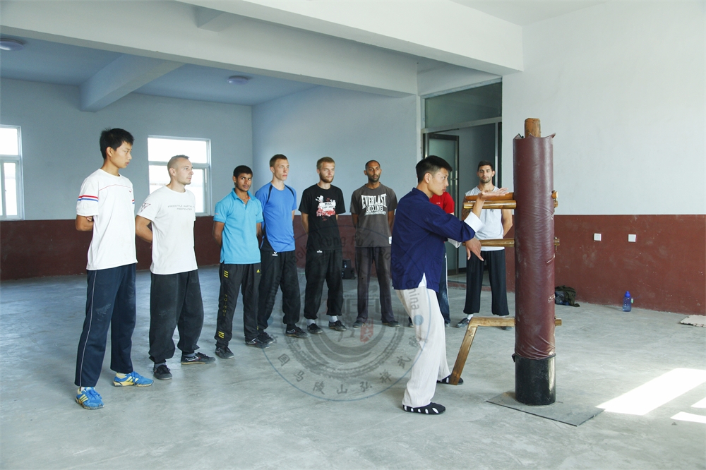 Shaolin Kung Fu Master teaching foreign students kungfu