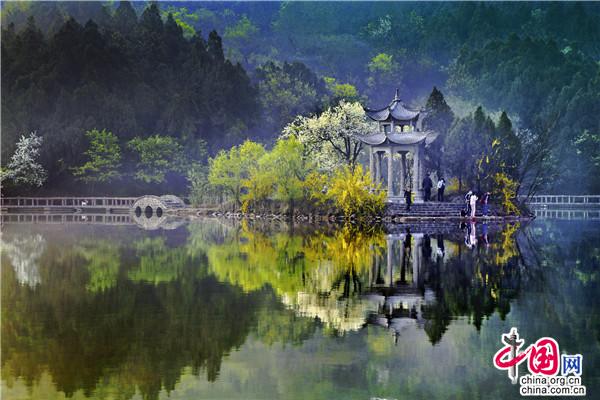 Malingshan Scenic Spot pagoda on lake
